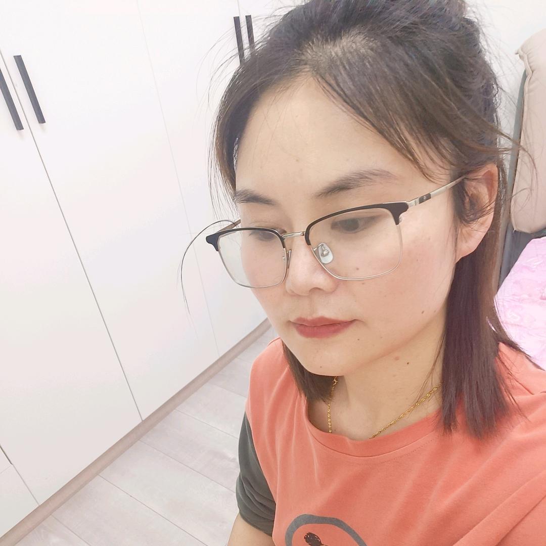大脸妹
