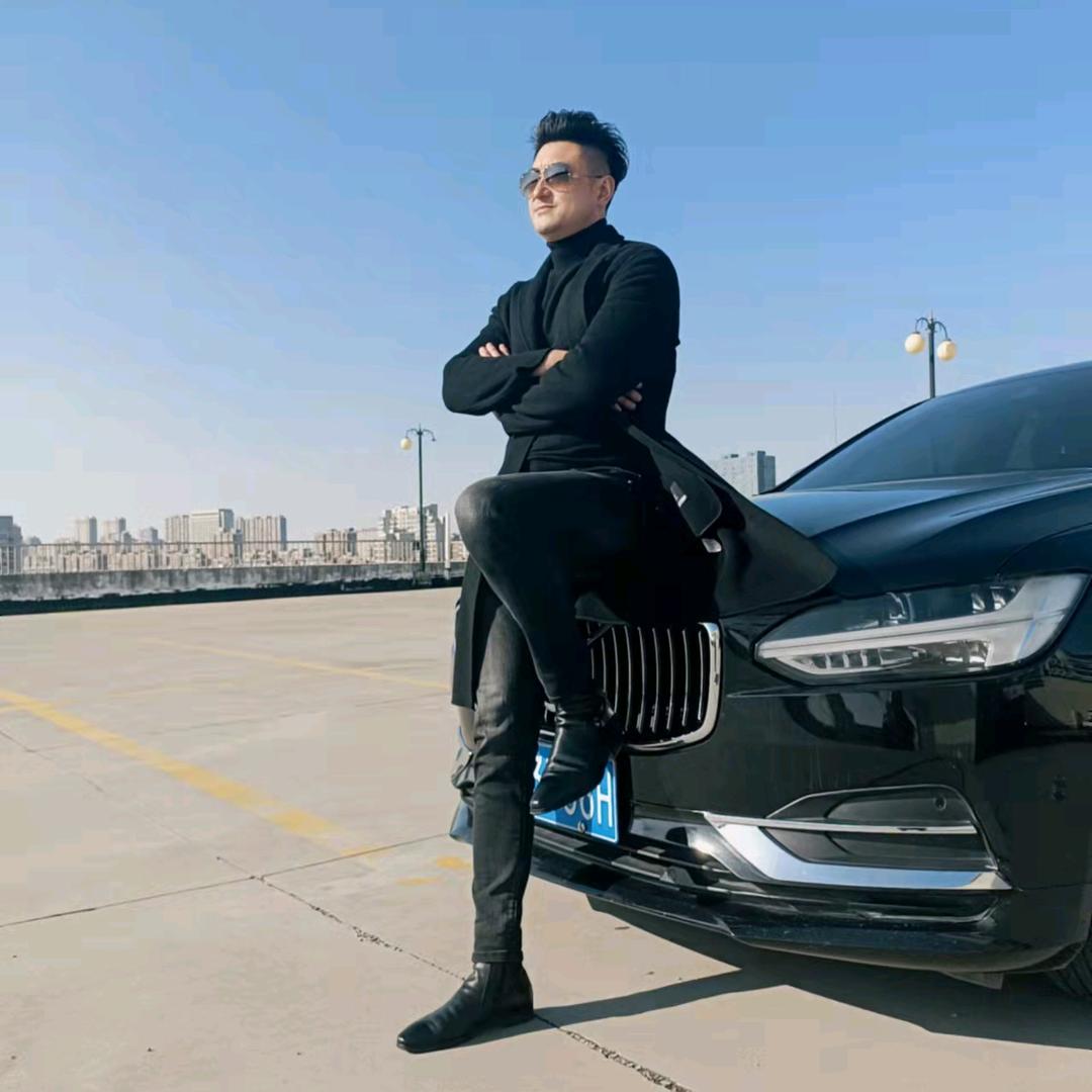大春二手货车搬运工