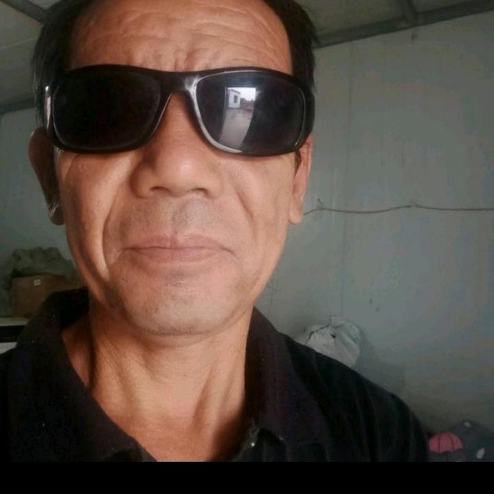 爱心李哥