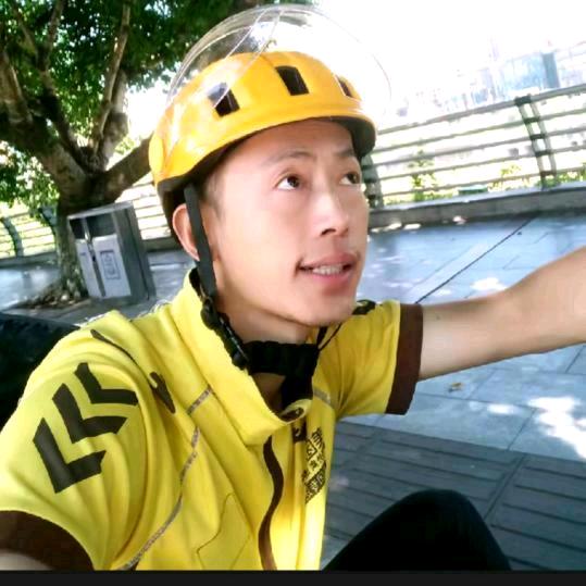 外卖小哥王较瘦