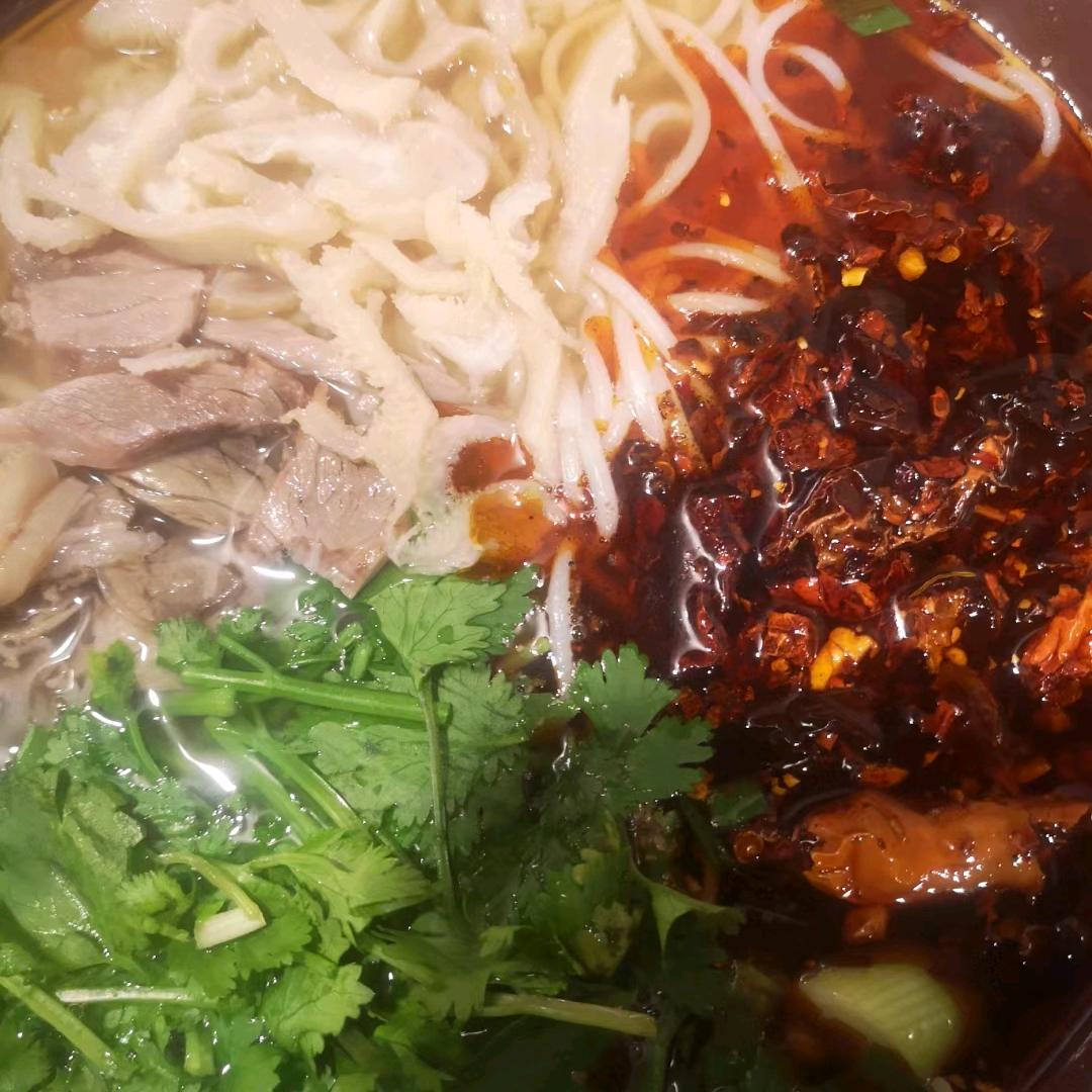 有能力爱自己，有余力爱别人