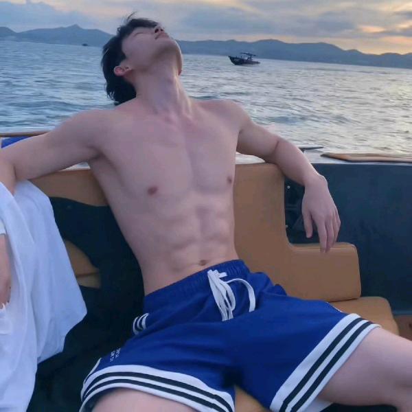 白云_