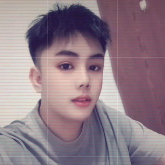 努力的小男孩 ❤❤