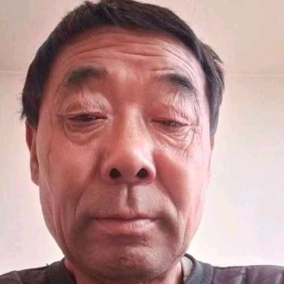 齐丙勤养蜂人。