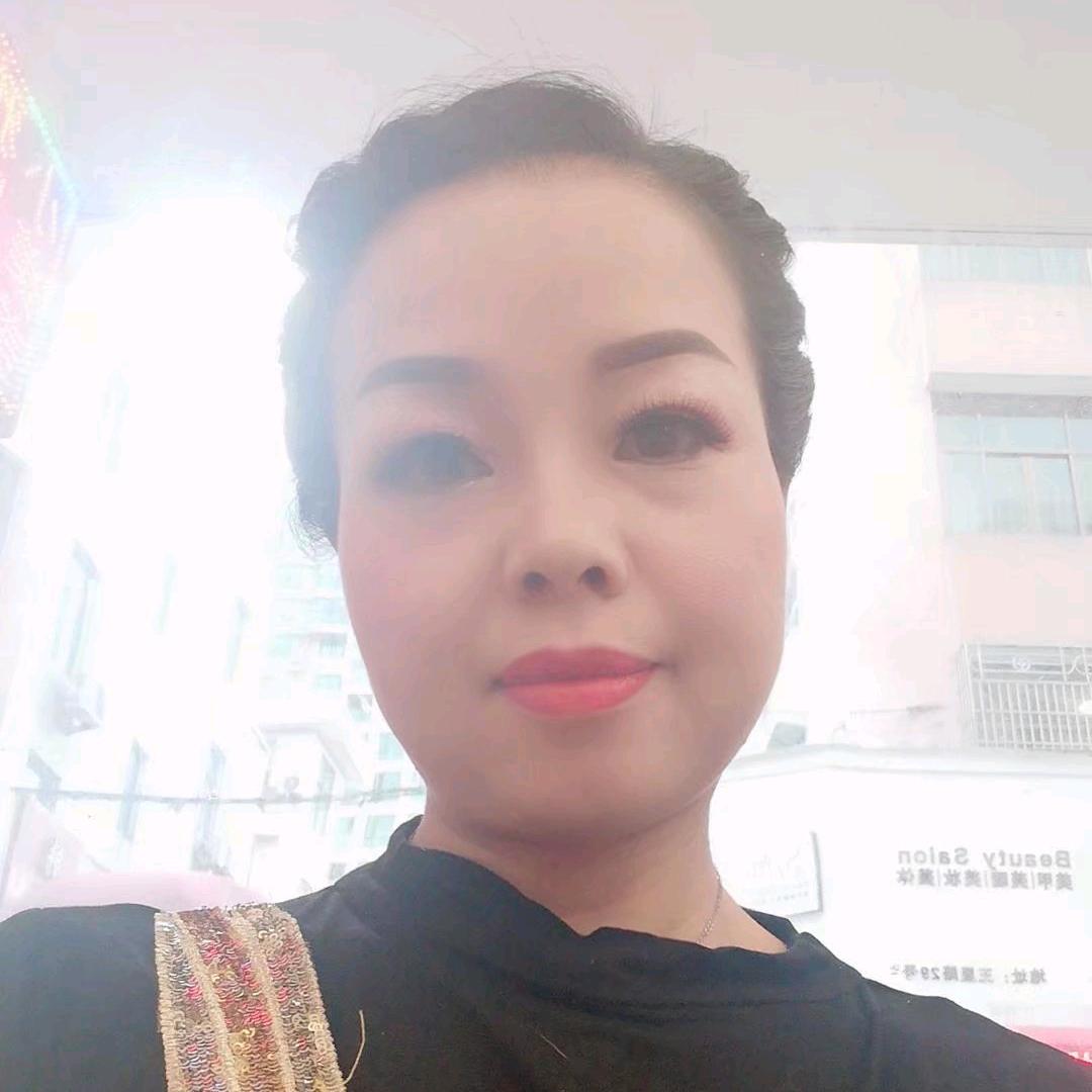 每天开心一点快乐一点烦恼少一点