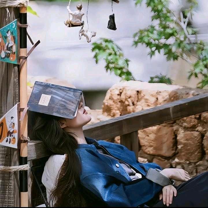 霄忻彤