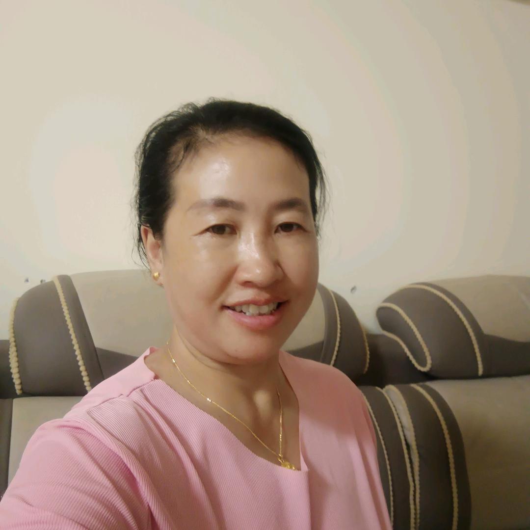 来自云南文山70后的我吃饭聊天主播