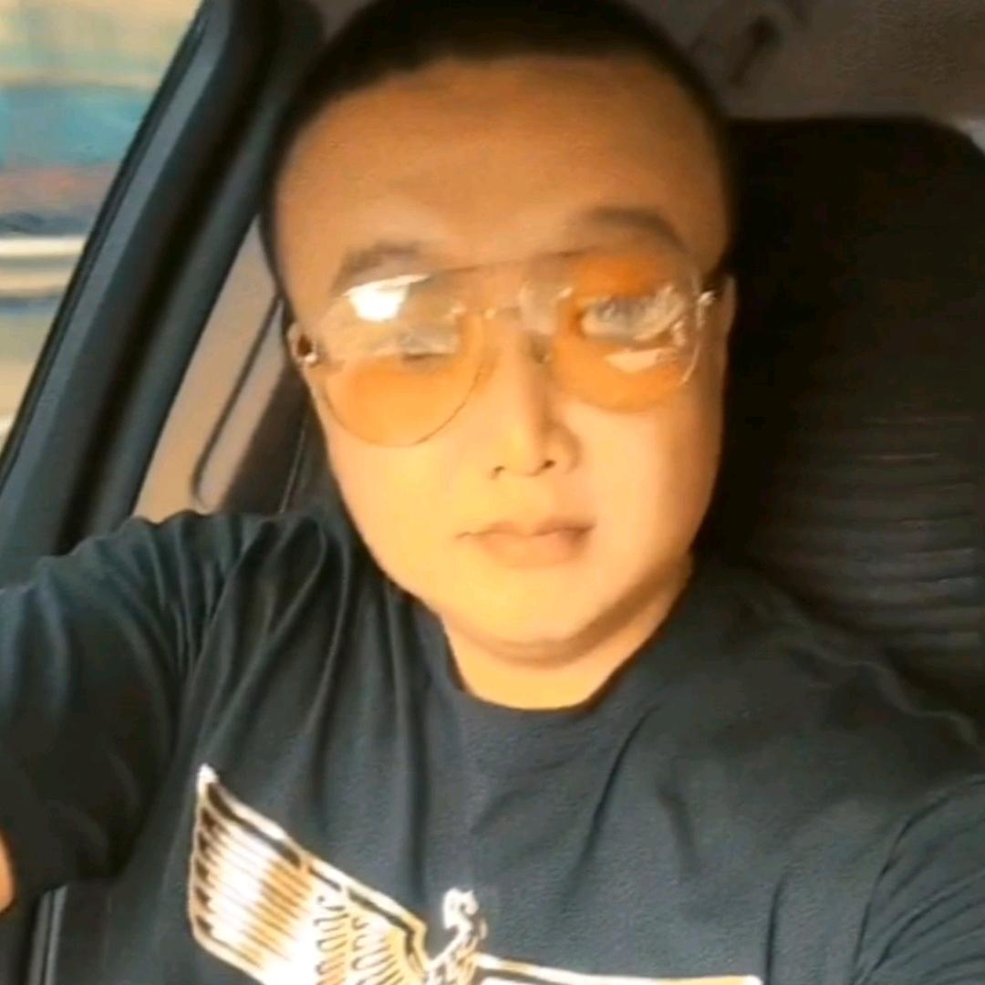 胡 浩