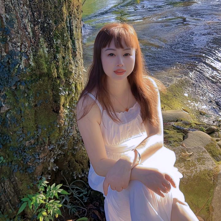 小芳穿搭
