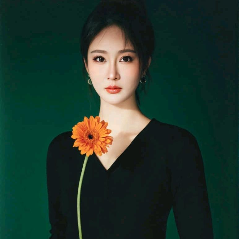 徐  子  涵👑