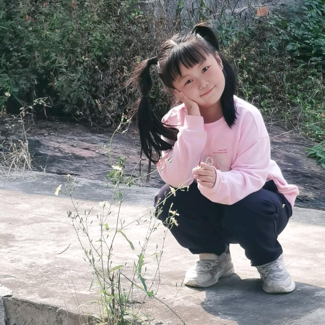 衣之初服装厂