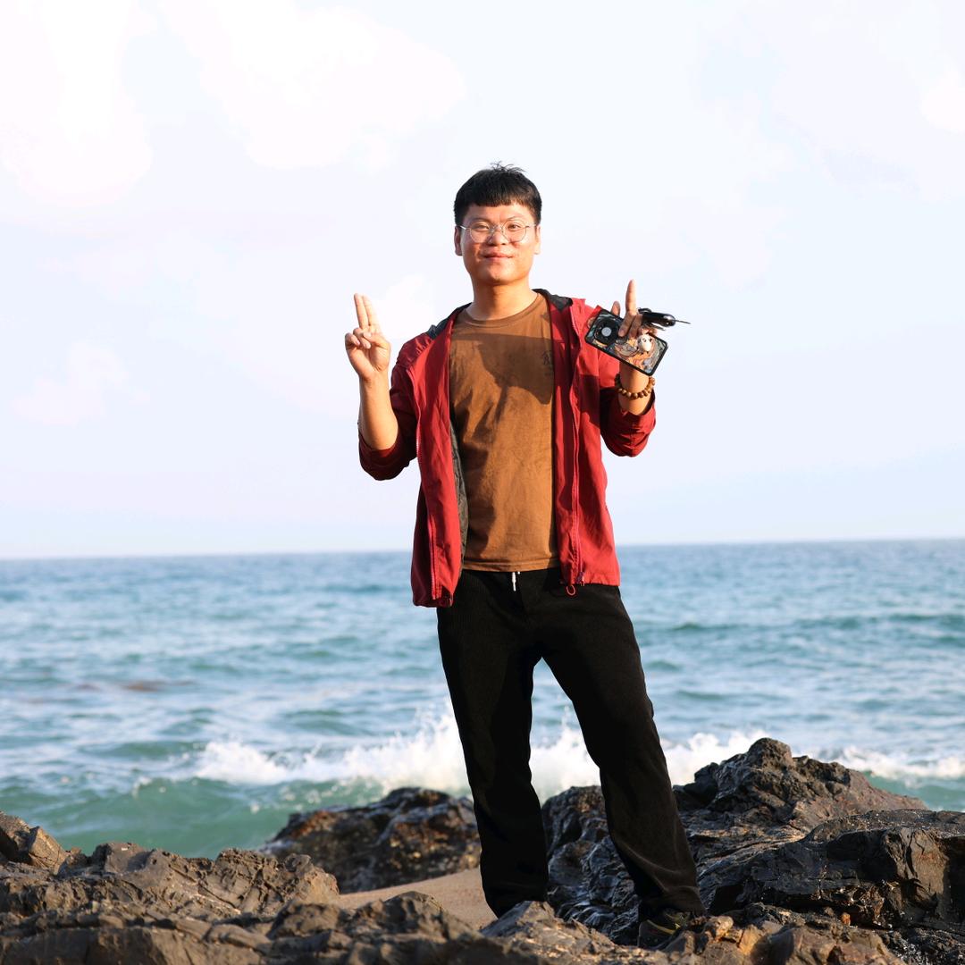 桶井眼镜（三亚凤凰桶井农资经销部）