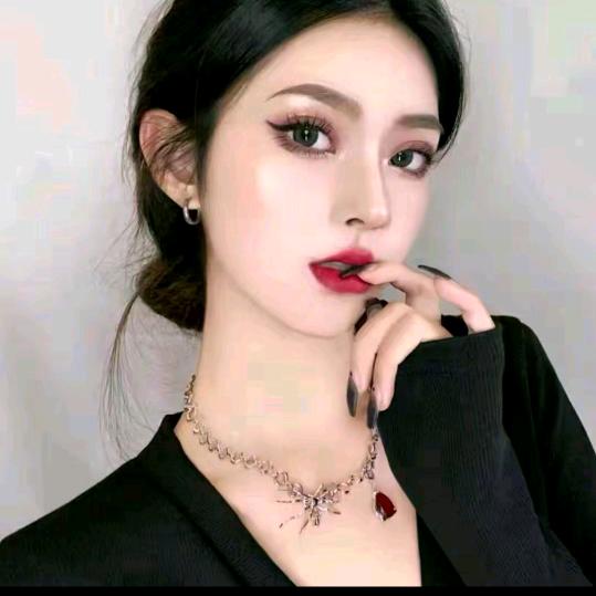 M 梅子 💕᭄