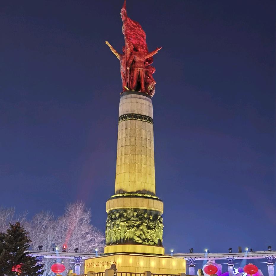 心如月朗肚腩哥