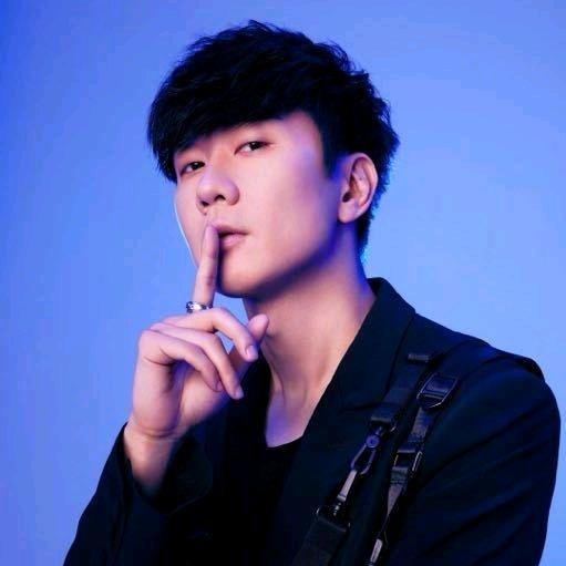 JJ Zhou