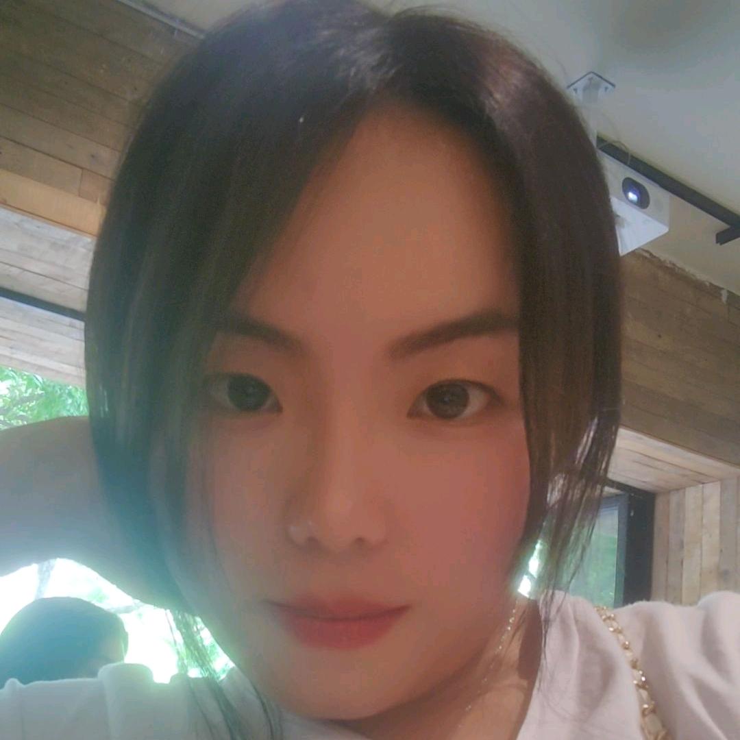 ꧁半颗꧔ꦿ℘᭄ᩚ꯭ᩚ星辰꧂