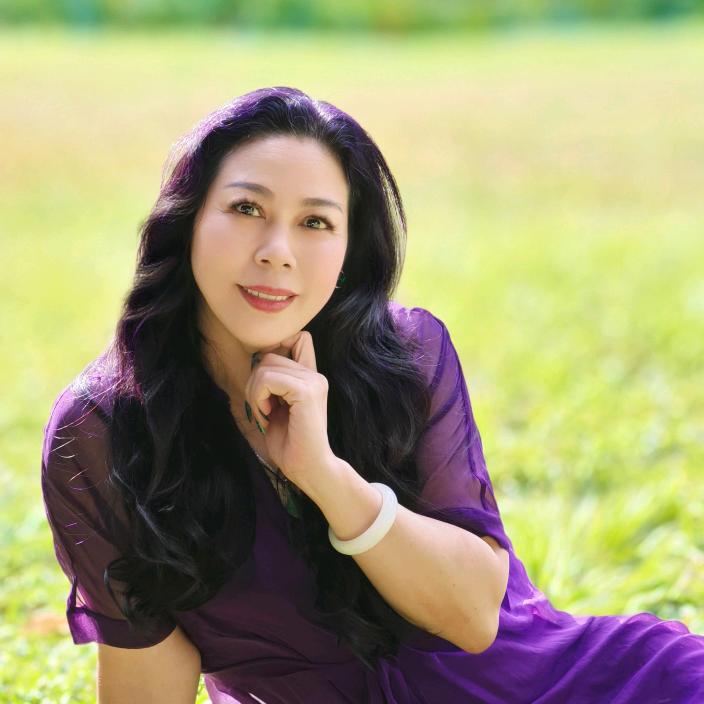 云掌柜（酒吧姐）