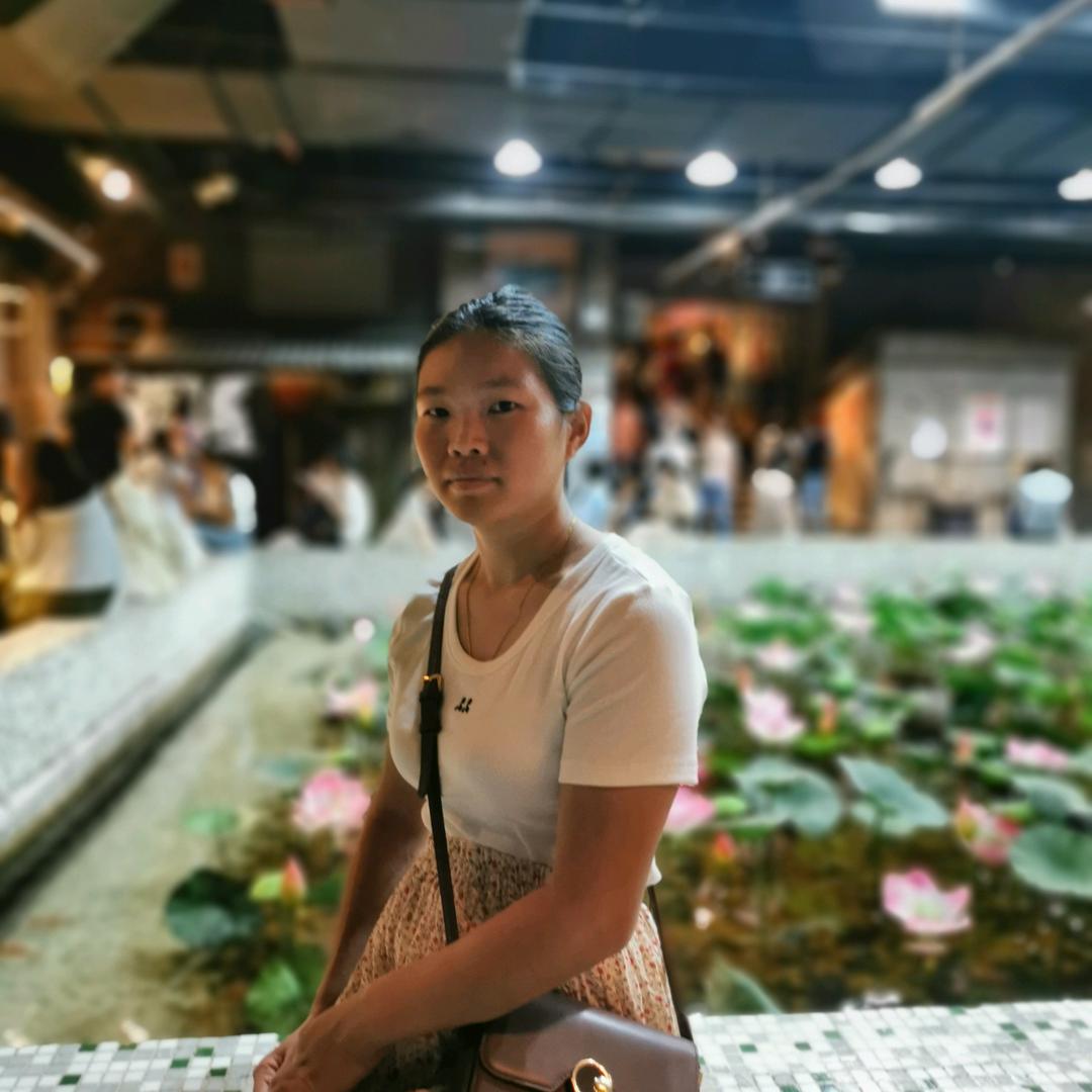 笨笨(励志拐杖小妹)