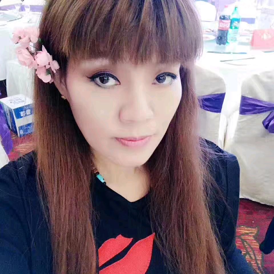 小梦梦👉走路带风！