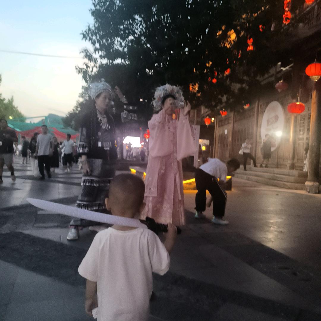 大脸飞鱼