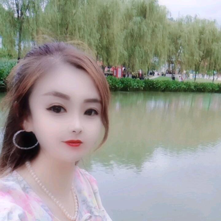 芳姐(ง •̀_•́)ง加油