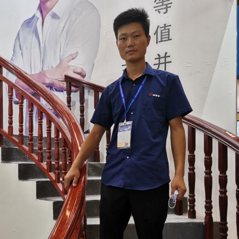 新乡步鑫楼梯（王明）