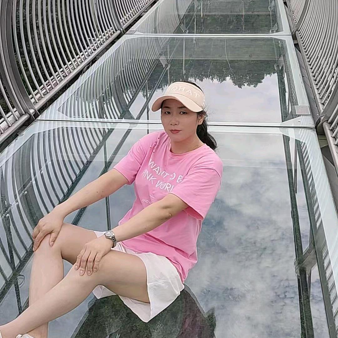 杨芬