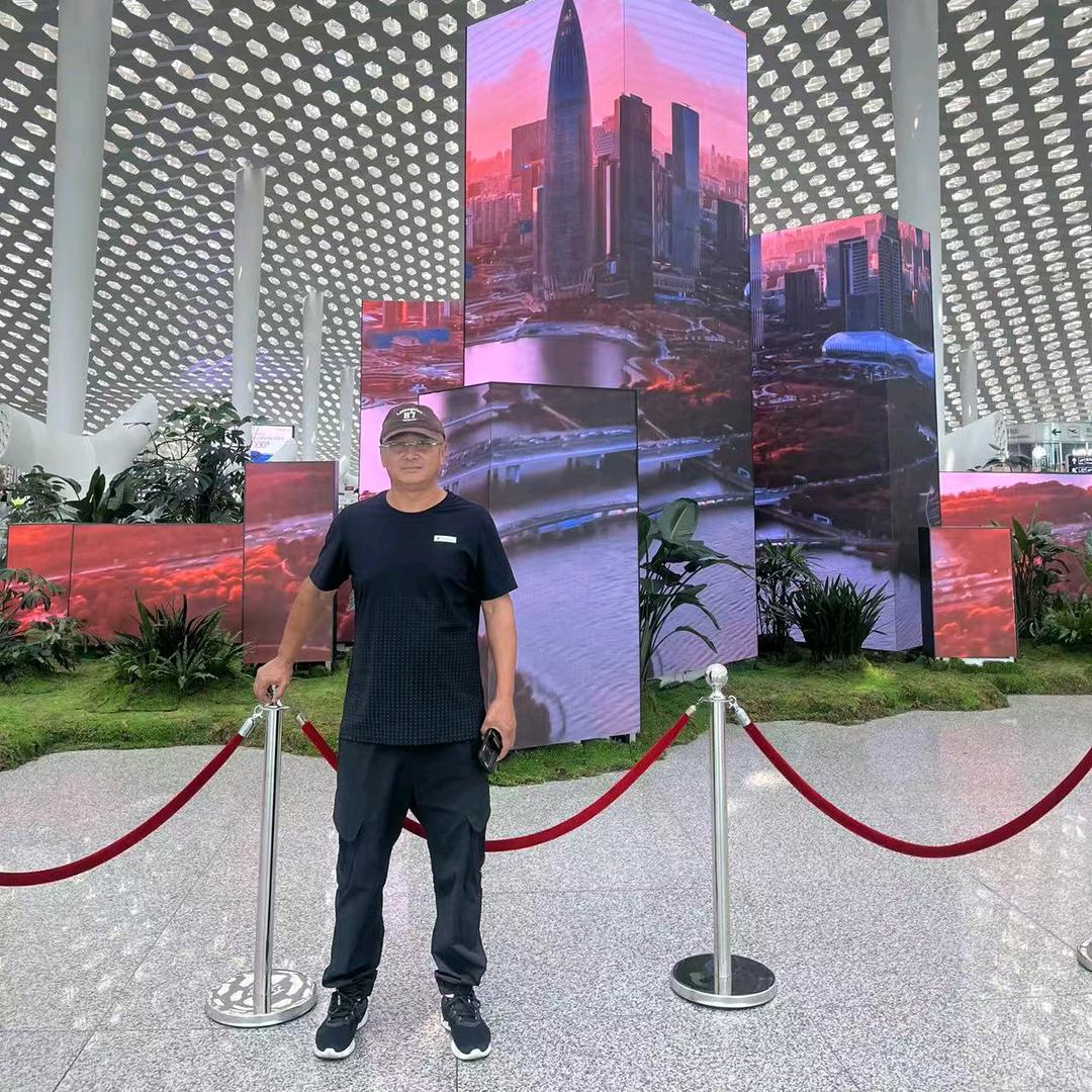 🐇🐇✨✨快乐老哥