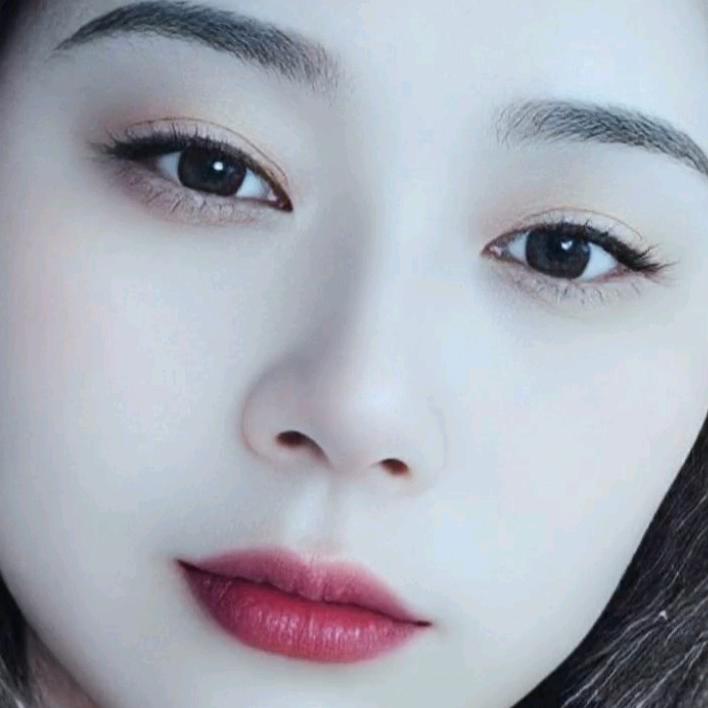 两指不碰头