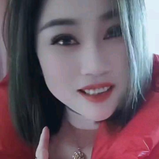 聚满足沐浴红红