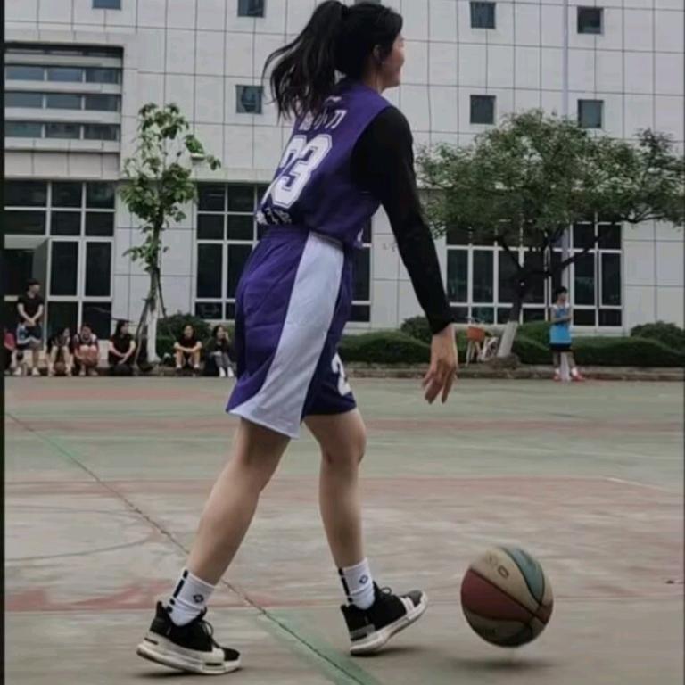贰拾叁小狮子🏀