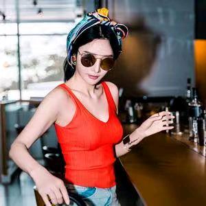 迪丝嫚苓-每日穿搭&