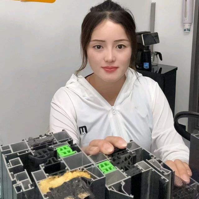 莘县鑫铂締门窗  苹姐