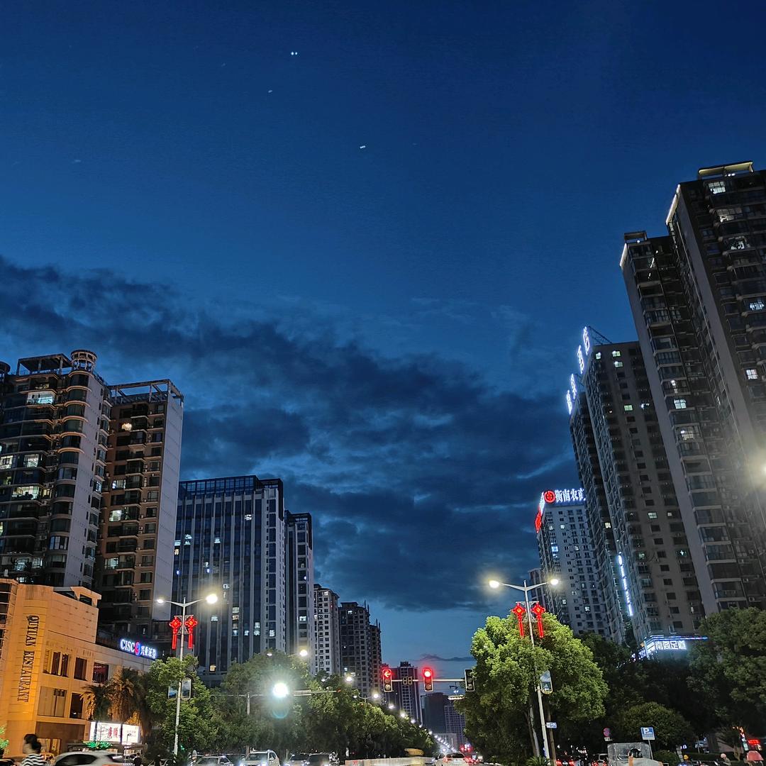 小刀仔跟班