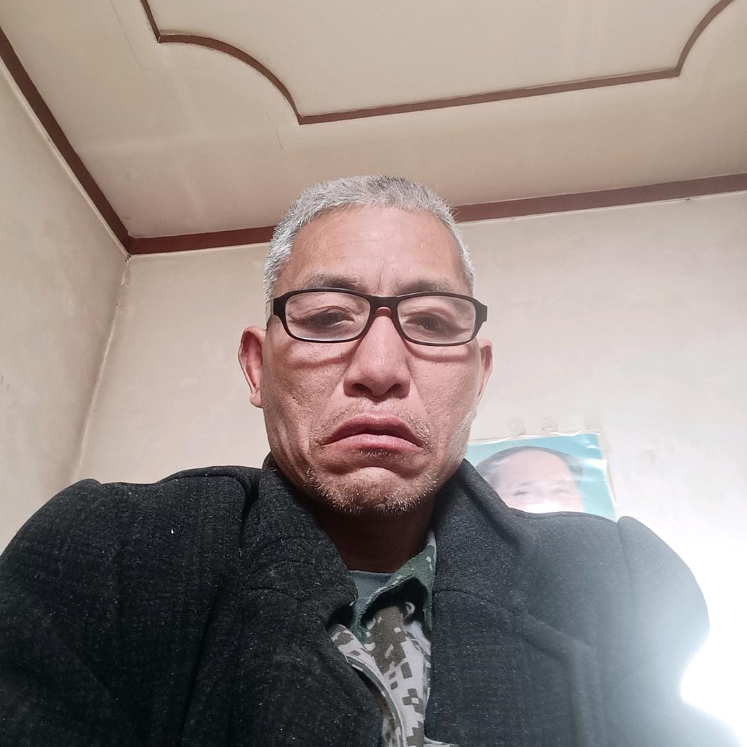 小眼睛首播
