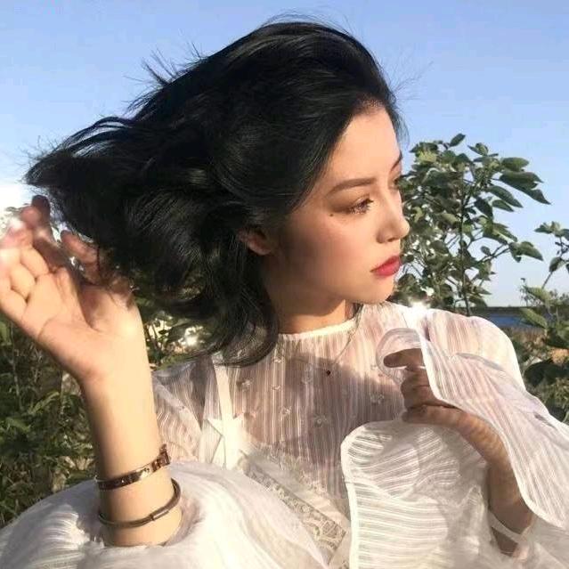 是阿白啊啊啊啊-🦊