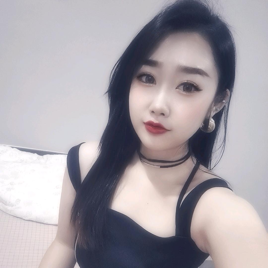 霍百万.