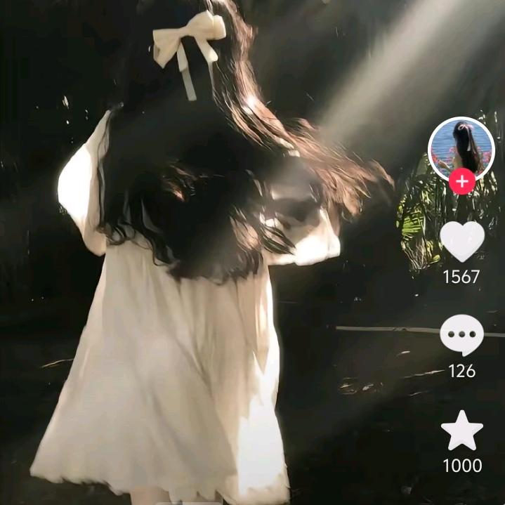 不存在 的爱情💑