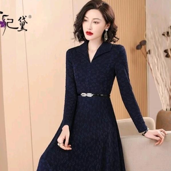 小草潮品 橱窗选