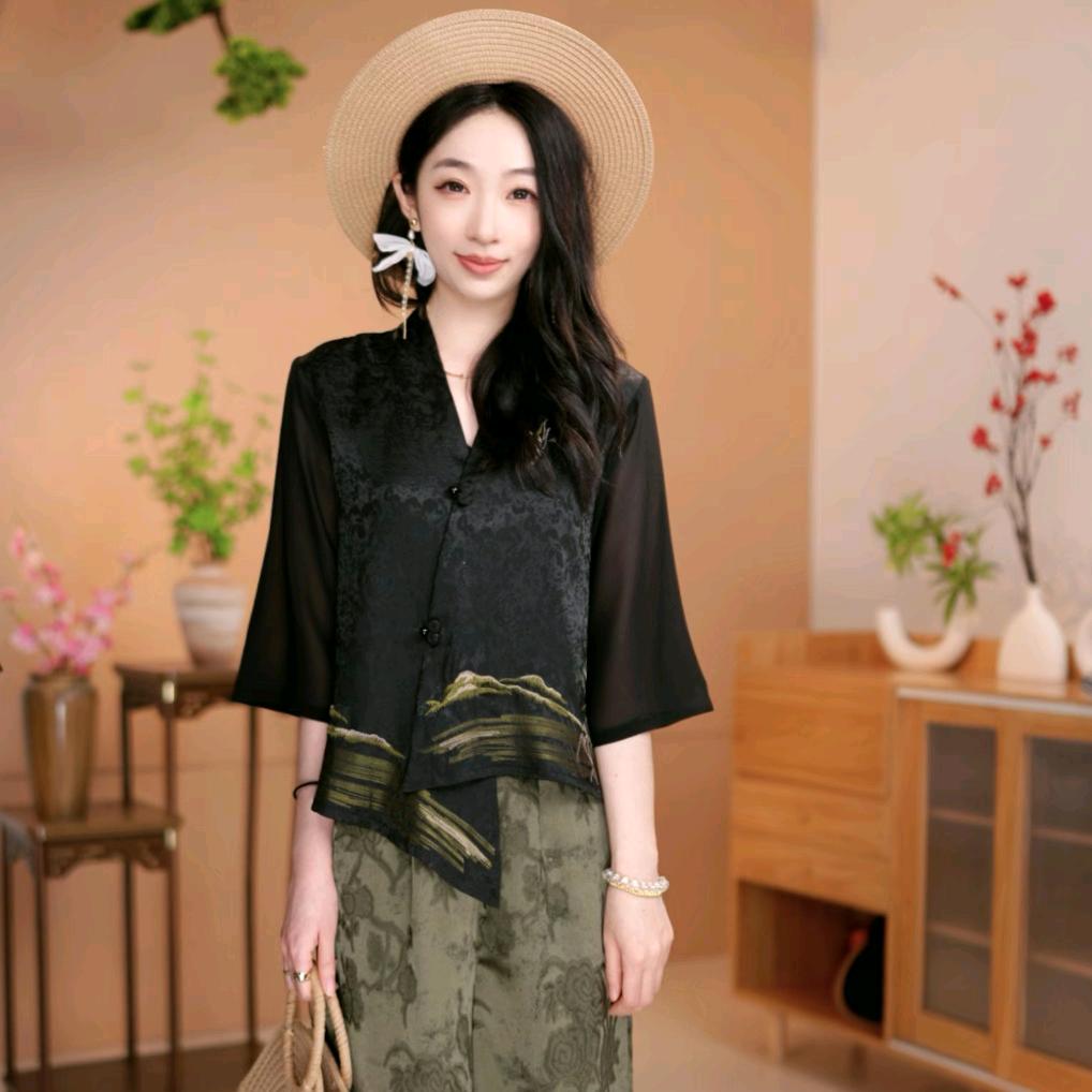 秉梅服饰女装妈妈装