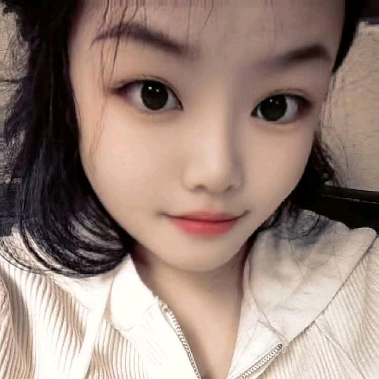 美容化妆师小米周