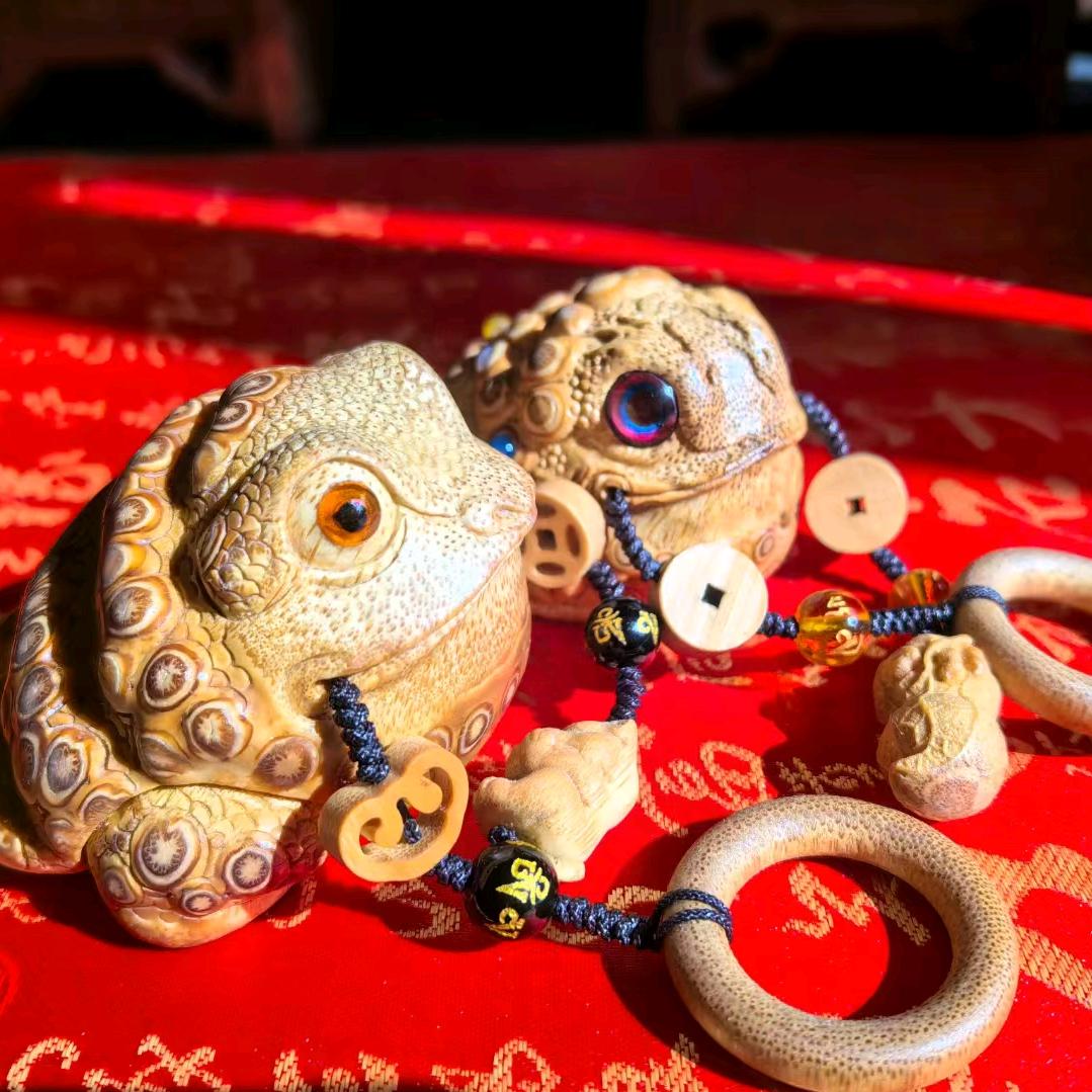 非遗传承人（木雕佛像珠宝工艺品）