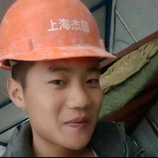 ξ馨甄圆(ง •̀_•́