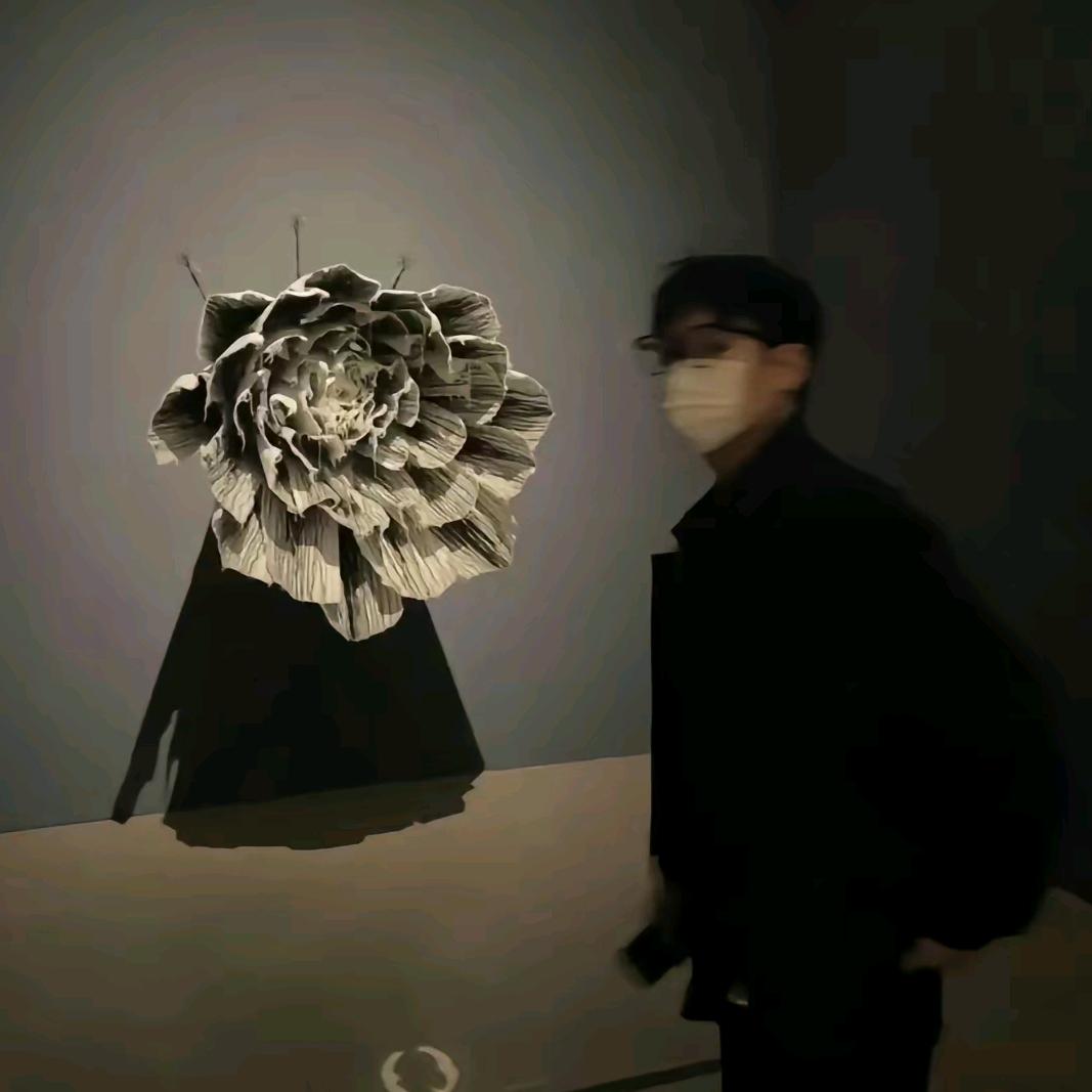 神明·/