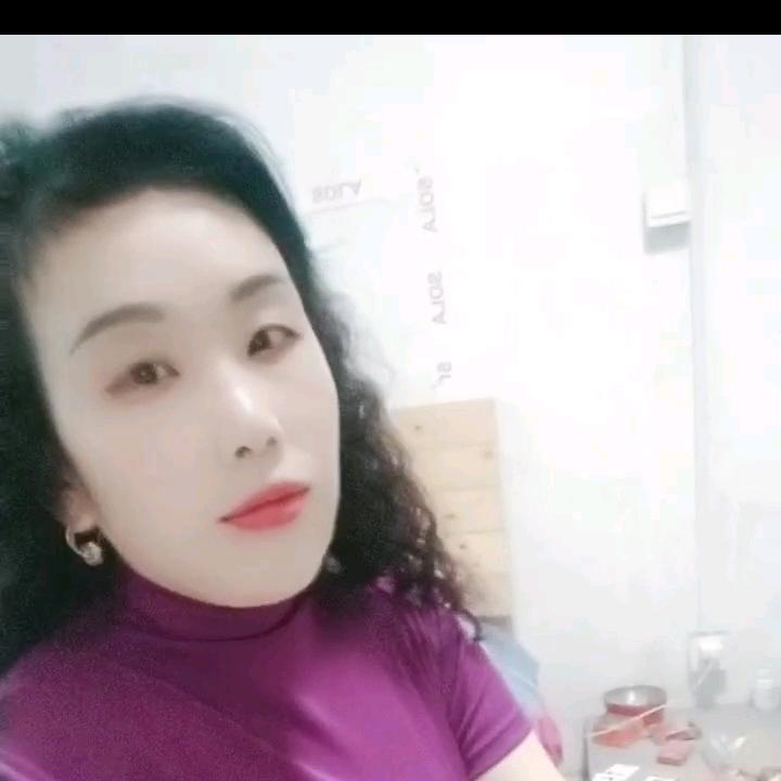 一个女儿的妈妈