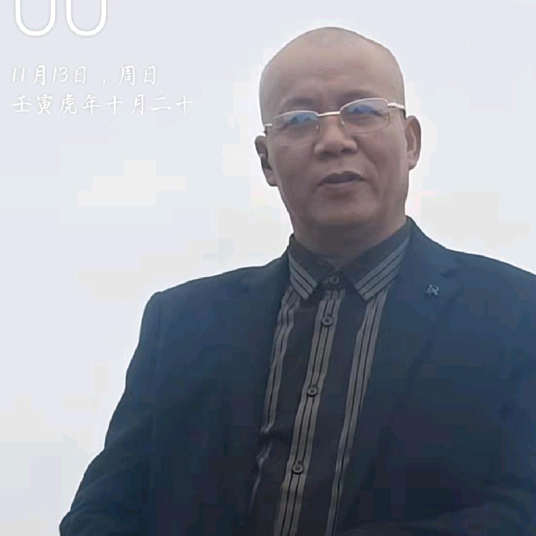 唐昌镇北桥露天K歌大叔