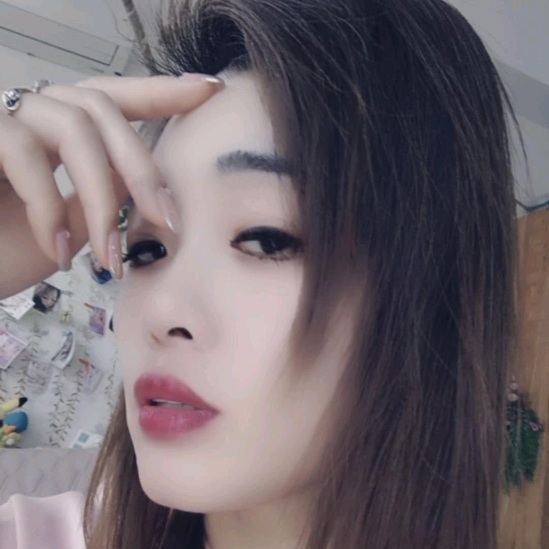 火红的玫瑰🌹芳芳