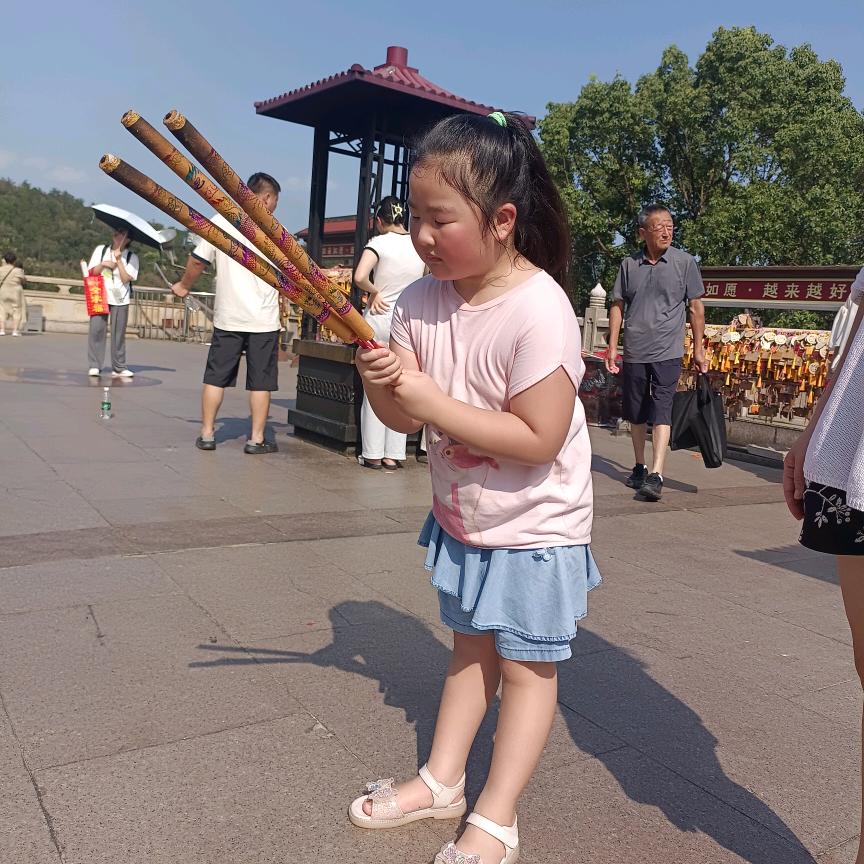 别在看老电影了，社会变了