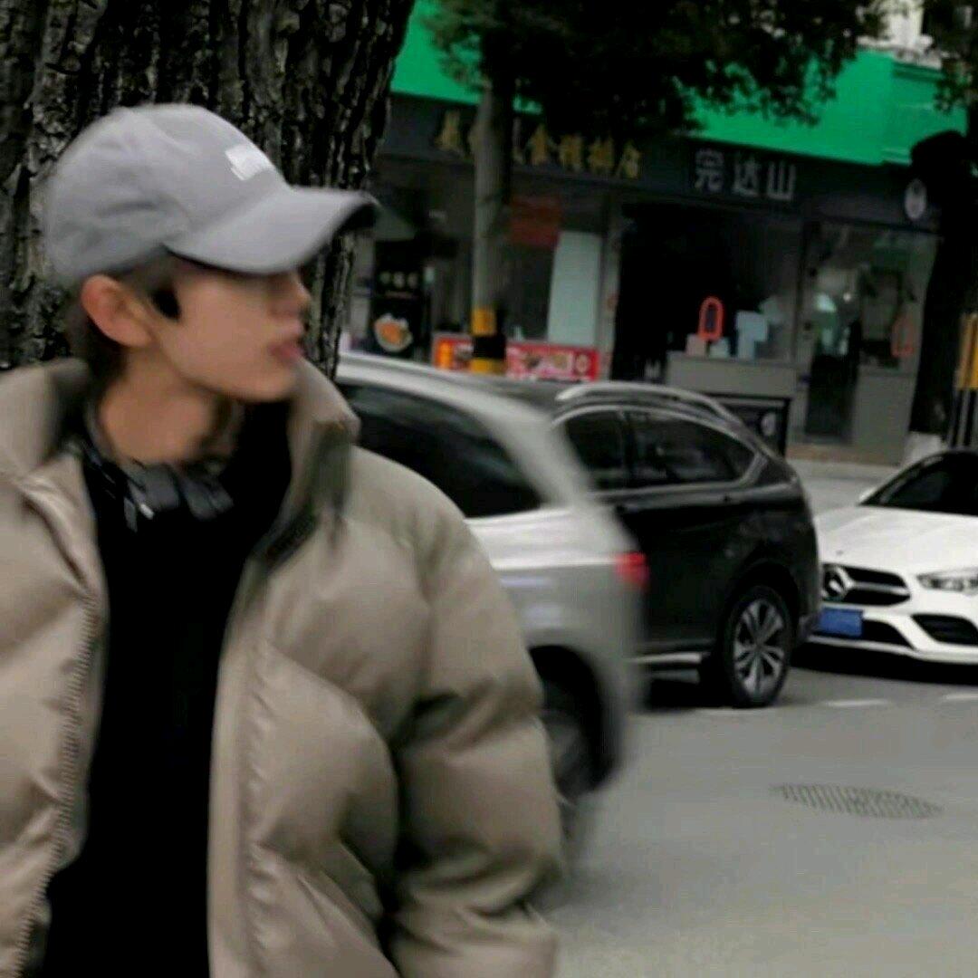 压不住的嘴角