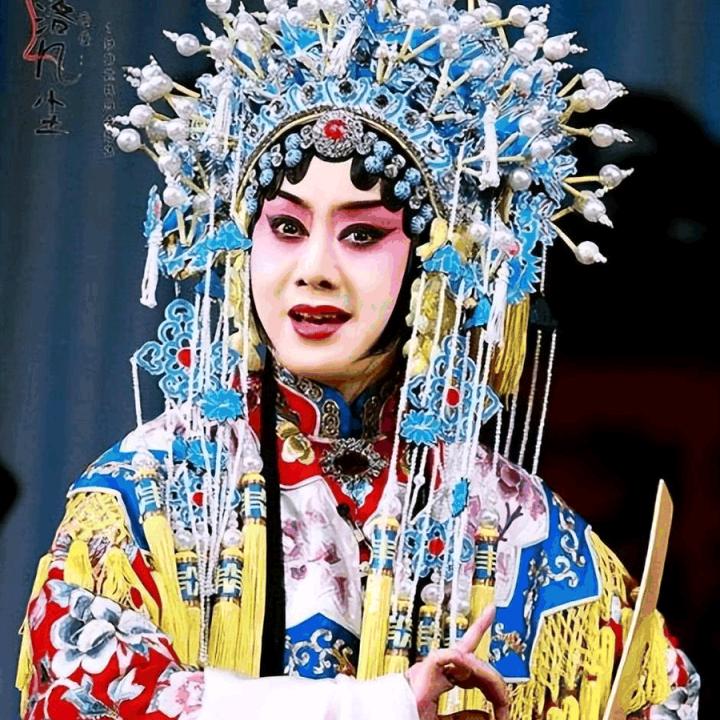 弘扬中国戏剧优良传统国醉传承发扬光大